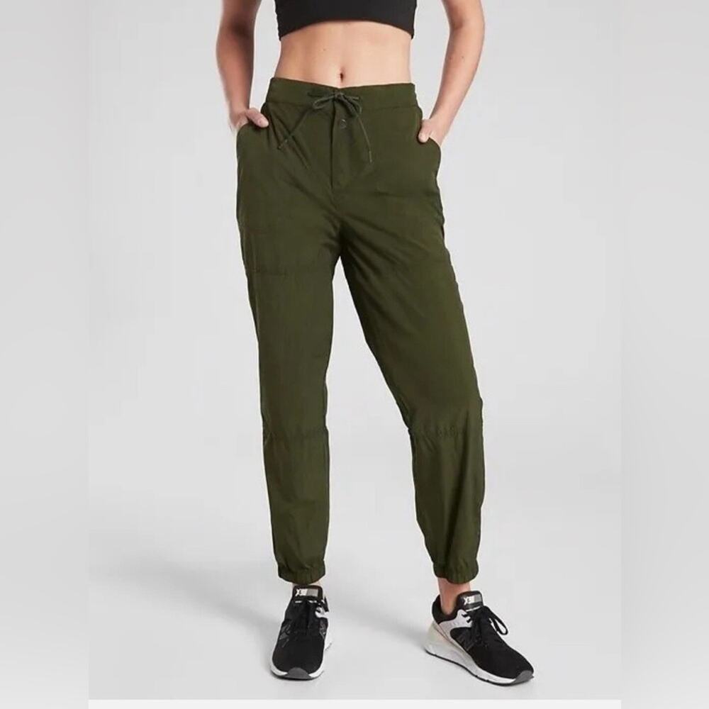 Athleta Expedition Jogger Nylon Pants Green Lightweight Drawstring Size 10 Tall